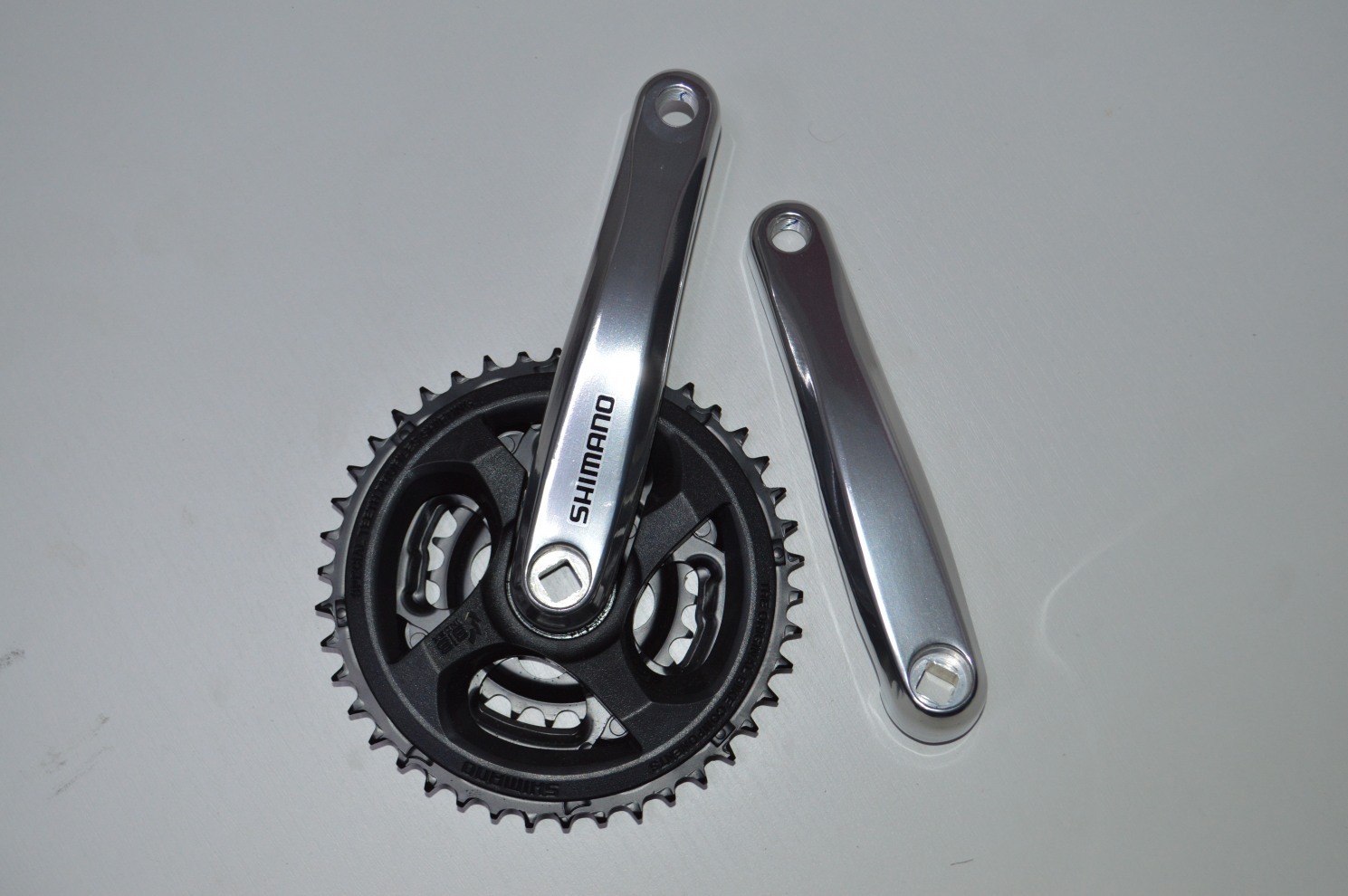 Шатун со звездой SHIMANO CM-131 42/34/24 