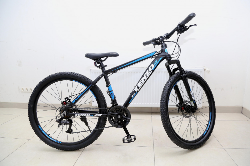 TENZOR 26 T500 Negro brillo con verde - Чёрно/зелёный (26 AL Disk, 24ск.) 
