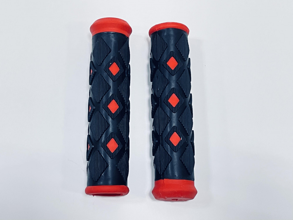 Ручка руля резиновая (125mm) ромбик 3172661-38 