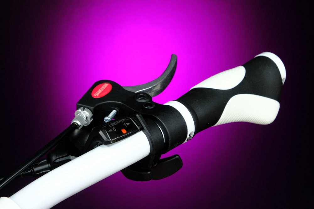 Lorak Shark 20 White  